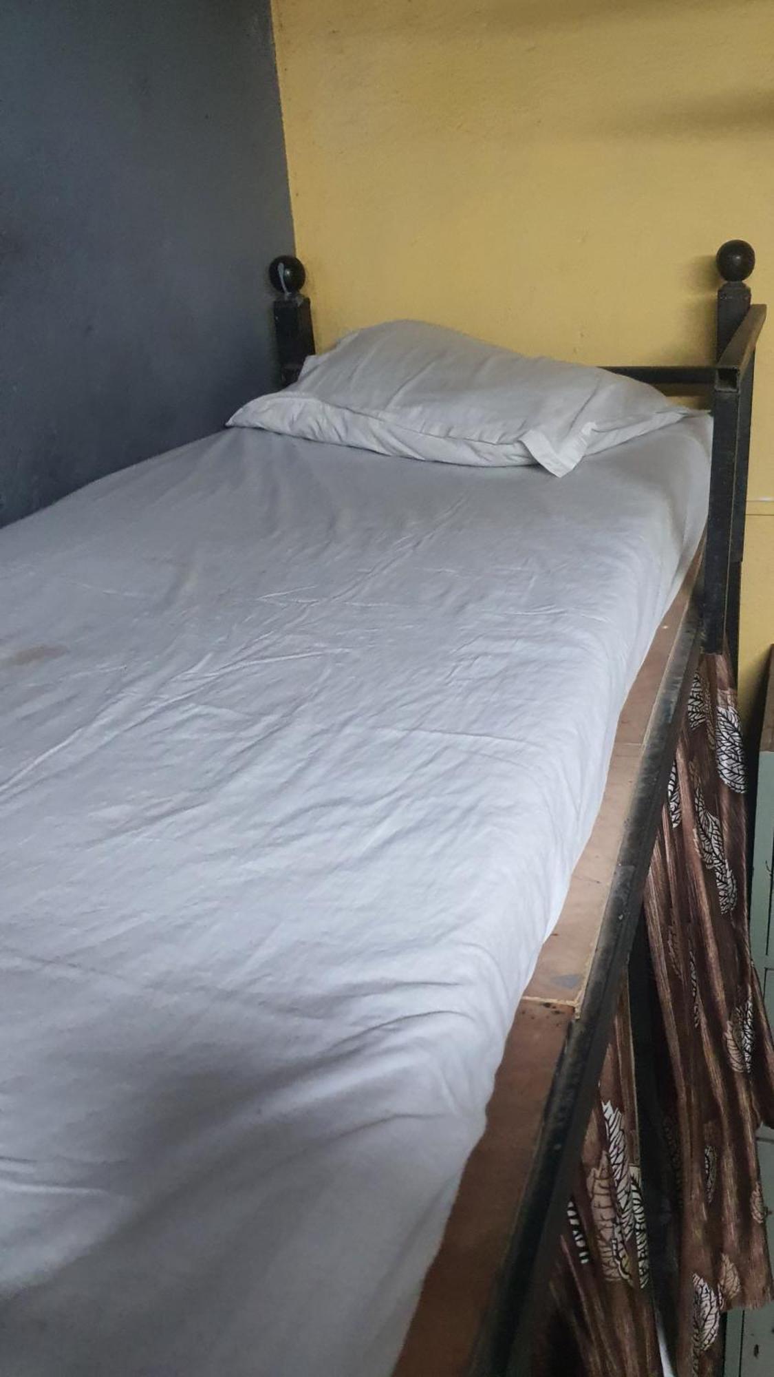 Bapuji Dormitory Hostel Mumbai  Buitenkant foto