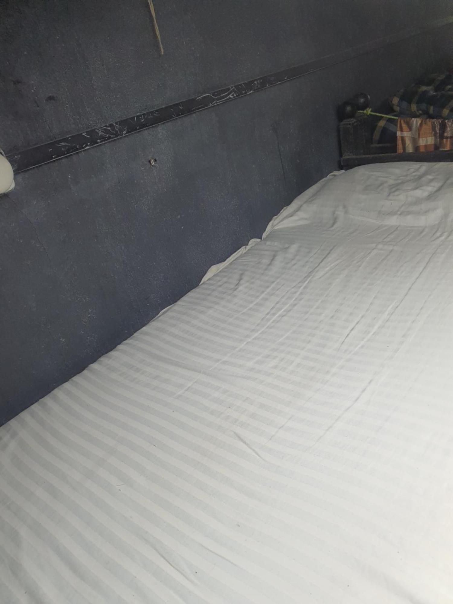 Bapuji Dormitory Hostel Mumbai  Buitenkant foto