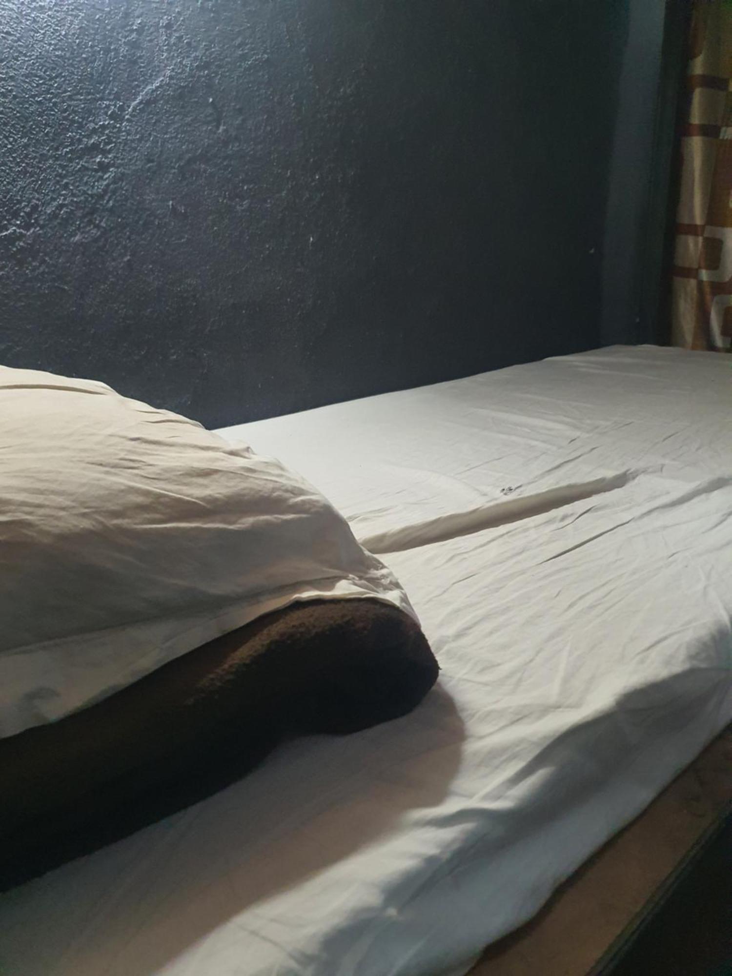 Bapuji Dormitory Hostel Mumbai  Buitenkant foto