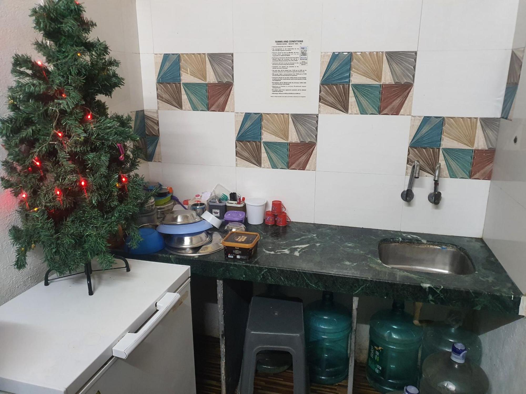 Bapuji Dormitory Hostel Mumbai  Buitenkant foto